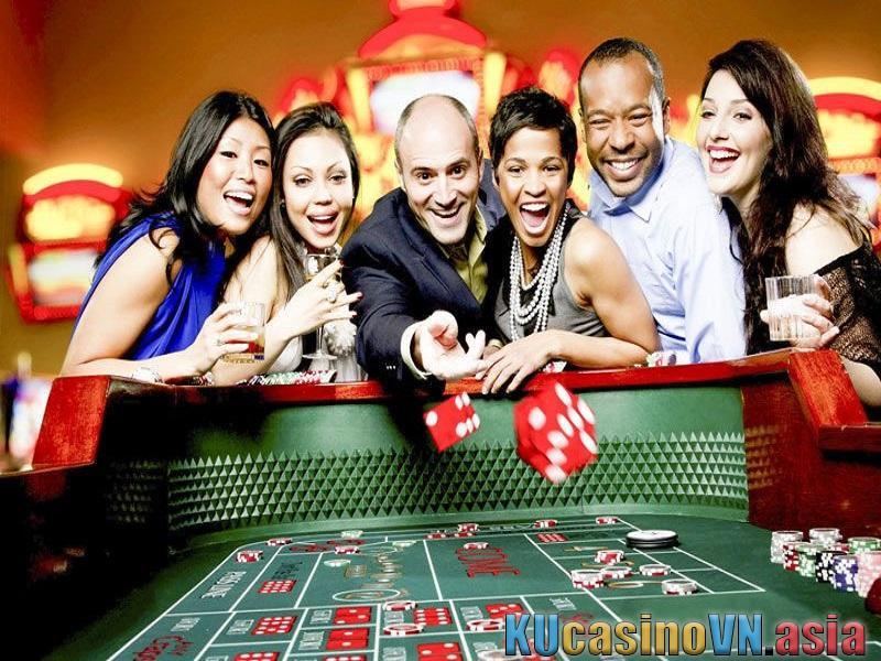 Xem phim Casino Royale trực tuyến: Trải nghiệm thú vị không nên bỏ lỡ